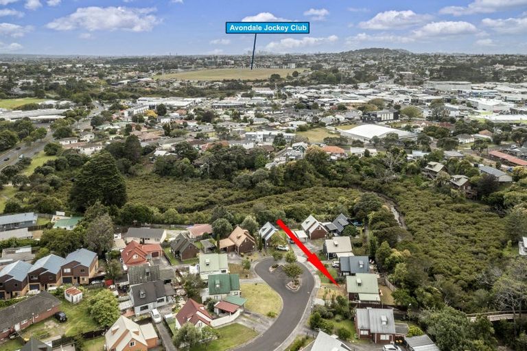 Photo of property in 19 Caspian Close, New Lynn, Auckland, 0600