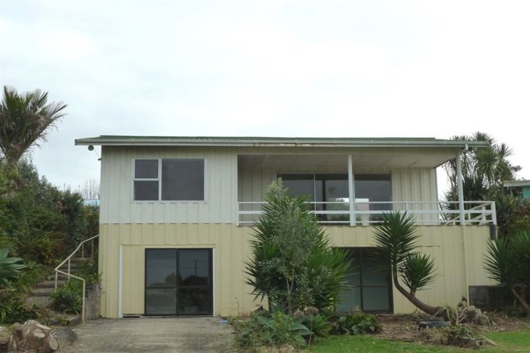 Photo of property in 10 Hornsea Road, Tairua, 3508