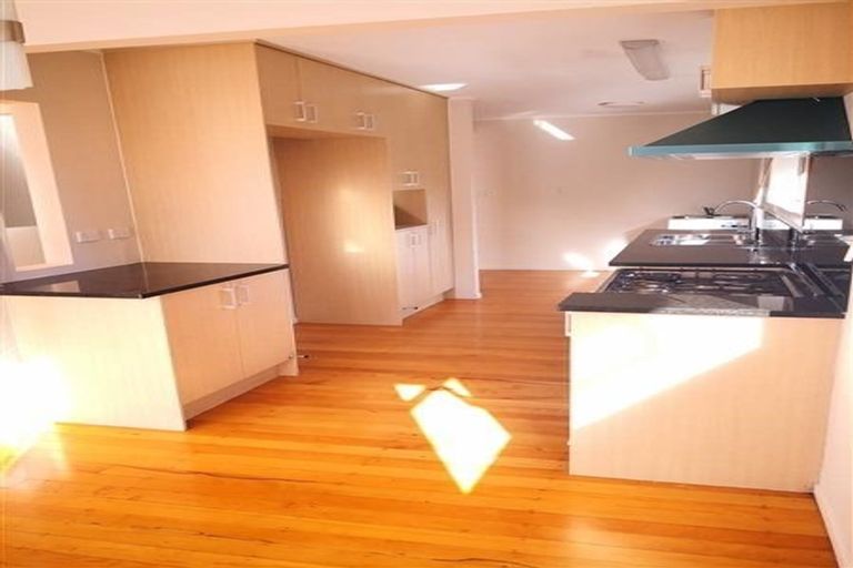 Photo of property in 27 Parker Avenue, New Lynn, Auckland, 0600