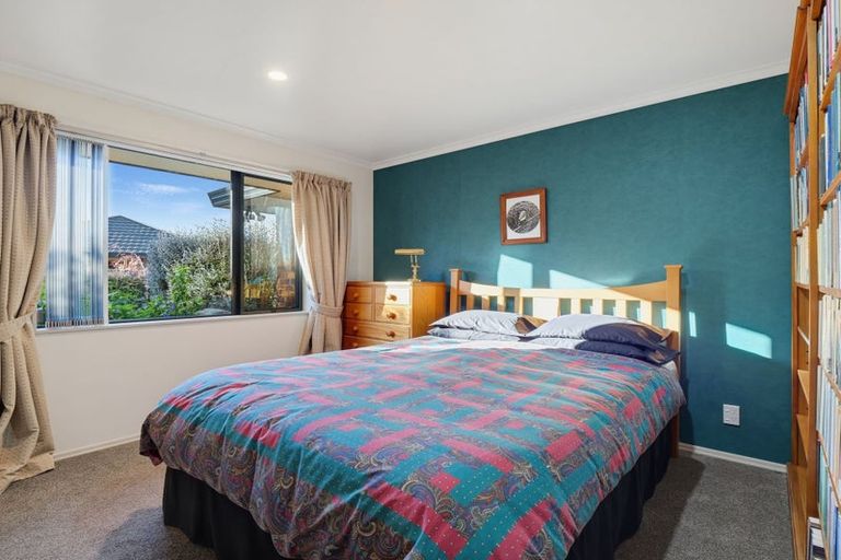 Photo of property in 28b Johnstone Drive, Fitzherbert, Palmerston North, 4410