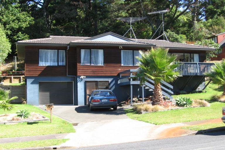 Photo of property in 56 Topliss Drive, Northcross, Auckland, 0632