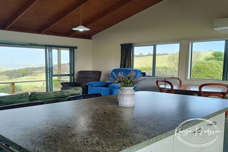 Photo of property in 7 Te Opi Road East, Whakapirau, Maungaturoto, 0583