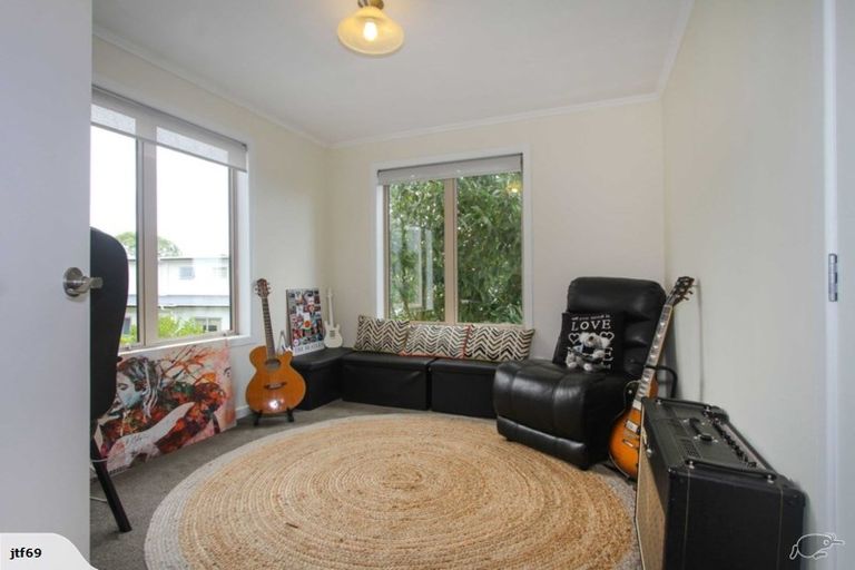 Photo of property in 2/596 Whangaparaoa Road, Stanmore Bay, Whangaparaoa, 0932