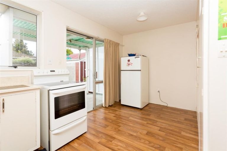 Photo of property in 2/7 Fenmere Place, Burwood, Christchurch, 8083