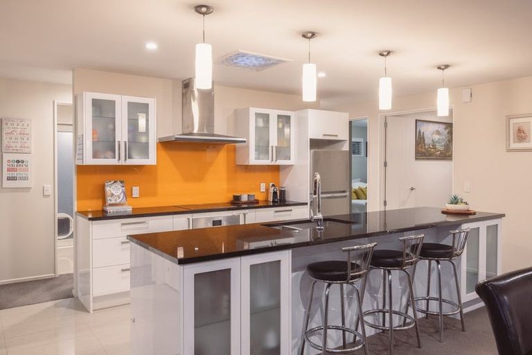 Photo of property in 44 Queenspark Drive, Parklands, Christchurch, 8083