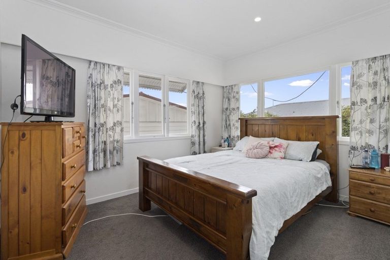 Photo of property in 68 Storey Avenue, Forest Lake, Hamilton, 3200