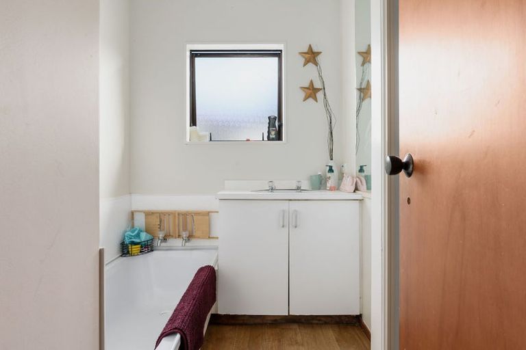 Photo of property in 5 Dale Place, St Andrews, Hamilton, 3200