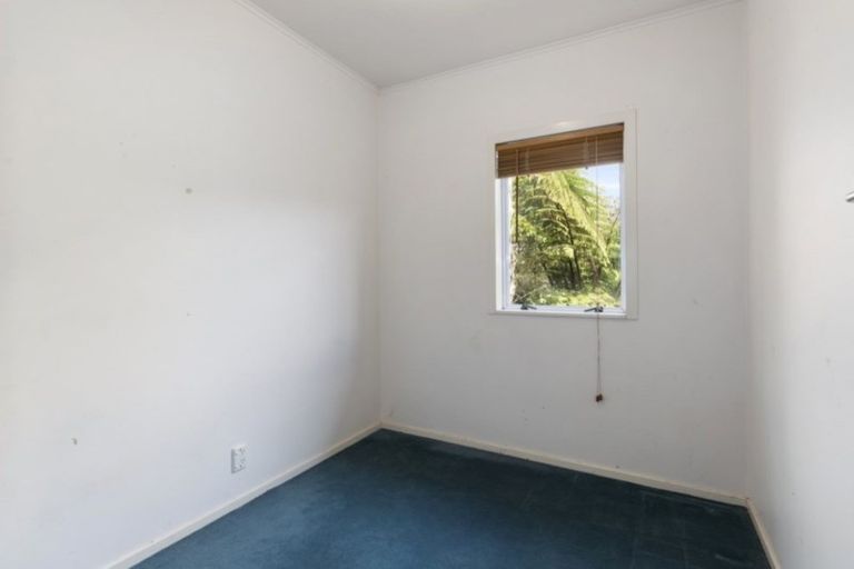 Photo of property in 33 Thomas Street, Stokes Valley, Lower Hutt, 5019