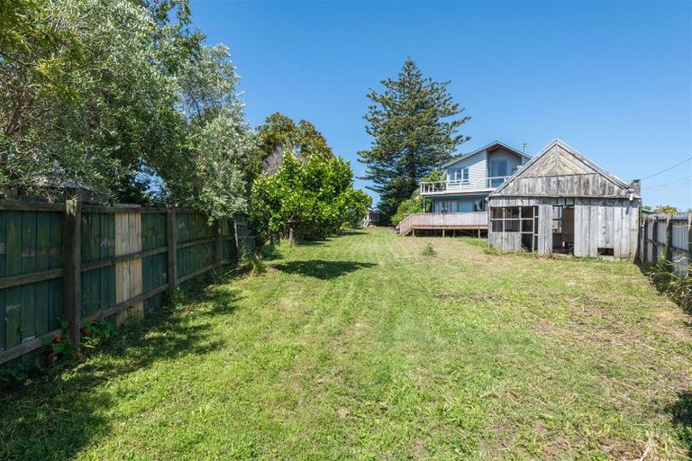 Photo of property in 4 Brandon Road, Glen Eden, Auckland, 0602