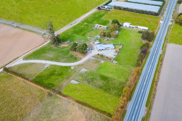 Photo of property in 14 Arowhenua Station Road, Kerrytown, Timaru, 7973