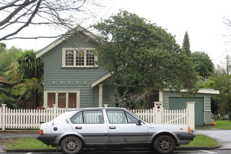 Photo of property in 39 Myrtle Street, Hamilton East, Hamilton, 3216