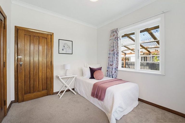 Photo of property in 15 Godley Street, Waterloo, Lower Hutt, 5011