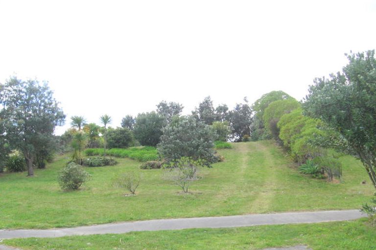 Photo of property in 2 Sea Crest Place, Bowentown, Waihi Beach, 3177
