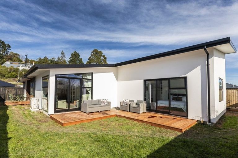 Photo of property in 5 Dray Place, Halswell, Christchurch, 8025