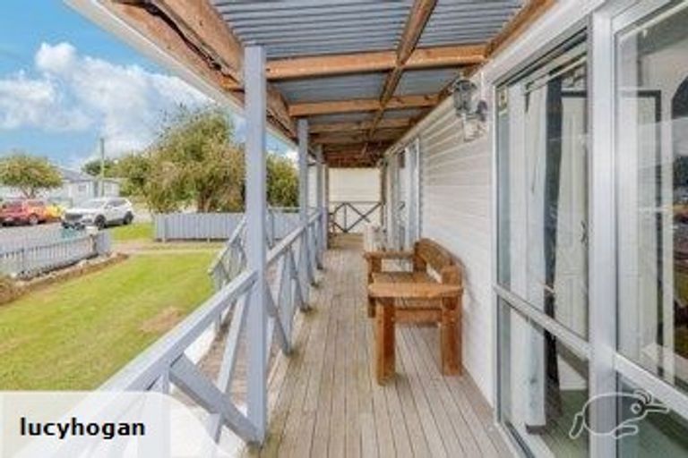 Photo of property in 9 Gladstone Street, Foxton, 4814