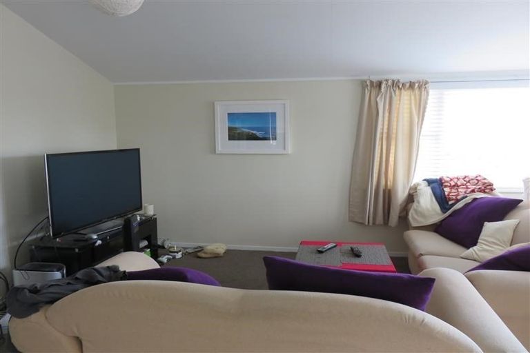 Photo of property in 1/46 Gulf View Road, Murrays Bay, Auckland, 0630