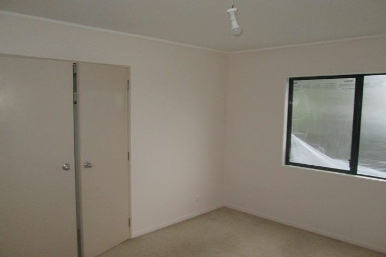 Photo of property in 12a Kiteroa Terrace, Rothesay Bay, Auckland, 0630