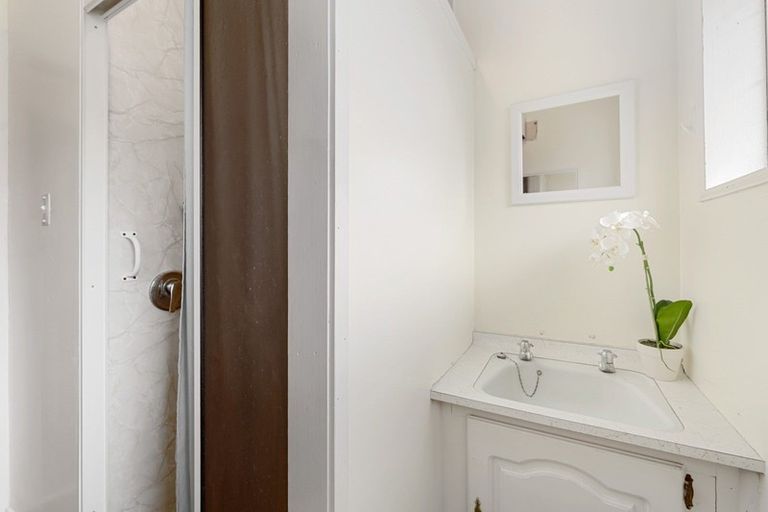 Photo of property in 84 Pacific Road, North New Brighton, Christchurch, 8083