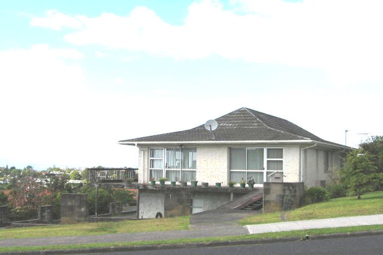 Photo of property in 254 Glamorgan Drive, Northcross, Auckland, 0630