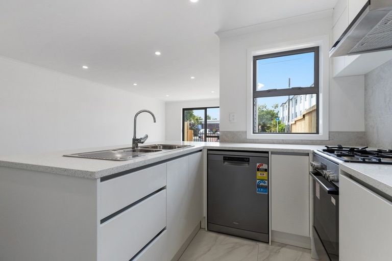 Photo of property in 3/29 May Street, Mount Maunganui, 3116