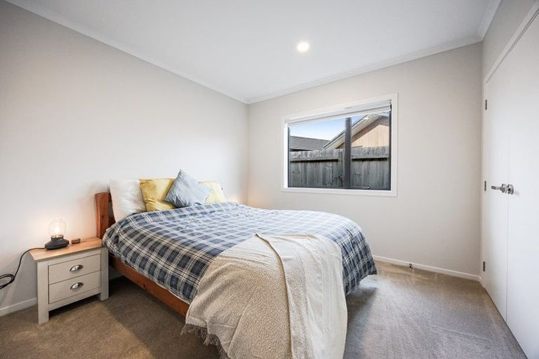 Photo of property in 15 Vogwill Road, Kumeu, 0810
