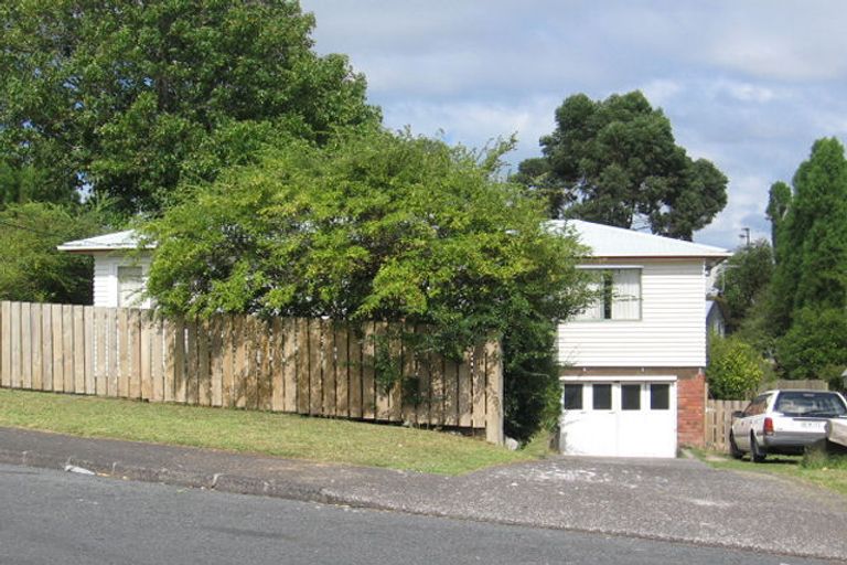 Photo of property in 1/44 Kelman Road, Kelston, Auckland, 0602