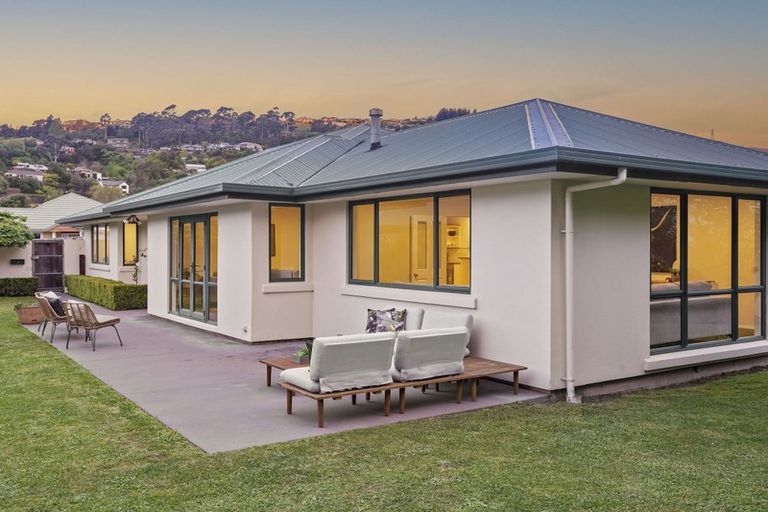 Photo of property in 15 Oakview Lane, Cashmere, Christchurch, 8022