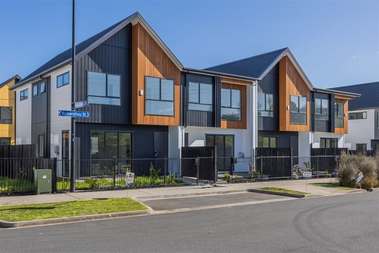 Photo of property in 23 Kumerahou Street, Kumeu, 0810