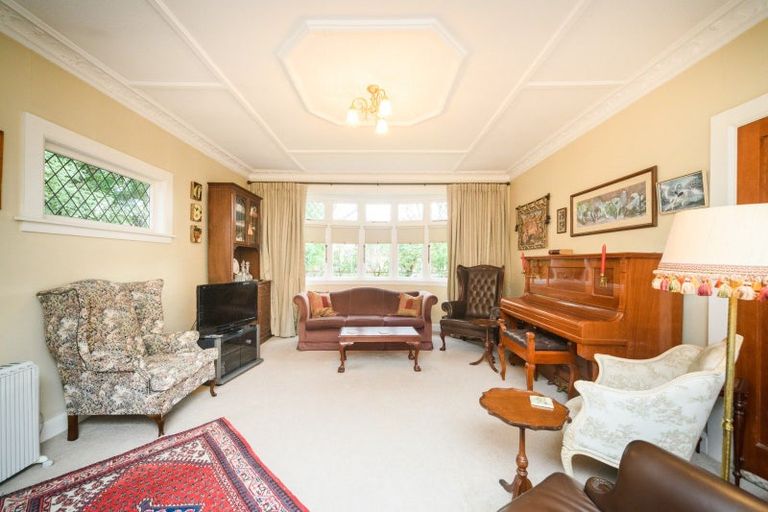 Photo of property in 34 Elmira Avenue, Hokowhitu, Palmerston North, 4410