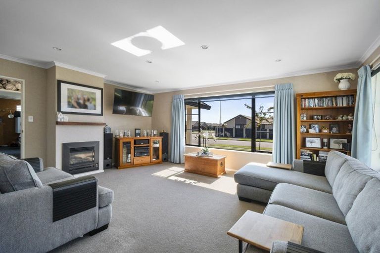 Photo of property in 36 Geneva Terrace, Kelvin Grove, Palmerston North, 4414