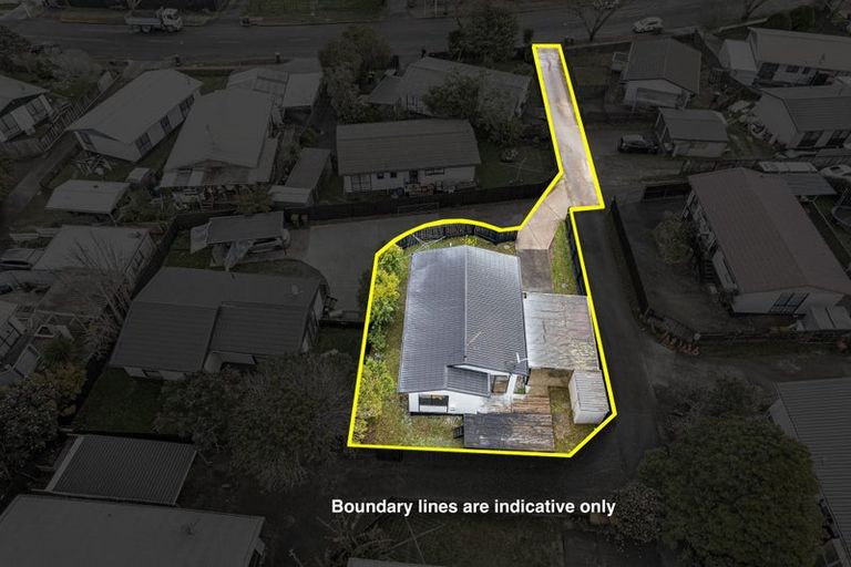 Photo of property in 1/21 Nearco Street, Randwick Park, Auckland, 2105