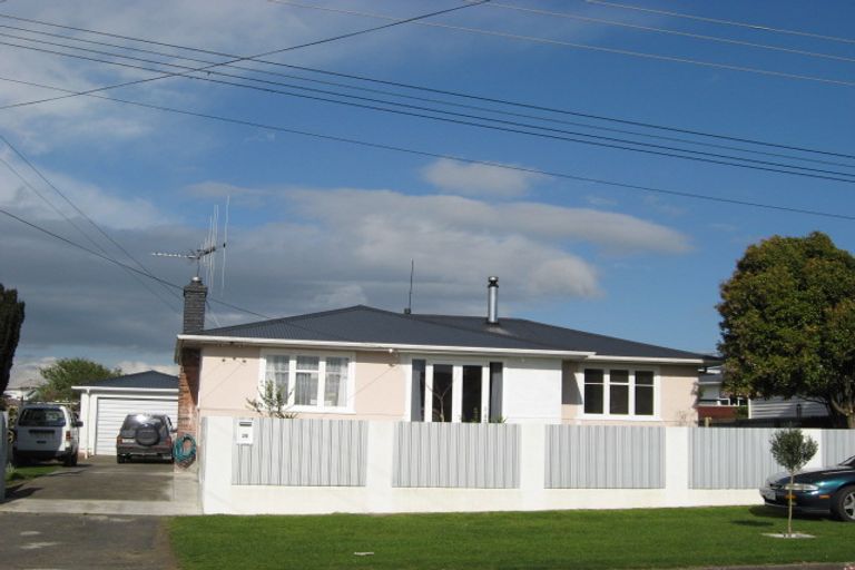 Photo of property in 25 Burns Street, Tawhero, Whanganui, 4501
