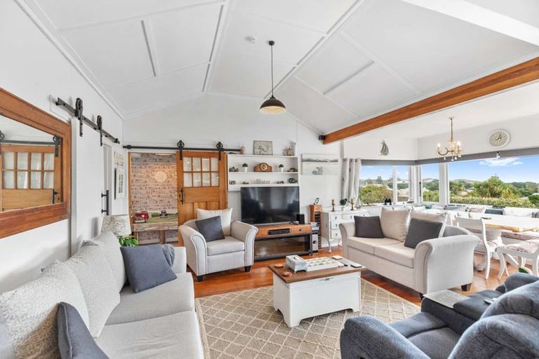 Photo of property in 39 Matai Street, Castlecliff, Whanganui, 4501