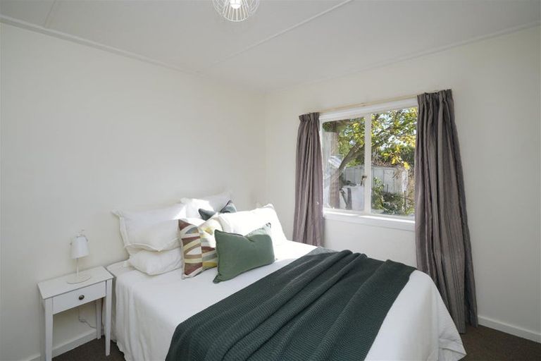 Photo of property in 36 Flinders Road, Heathcote Valley, Christchurch, 8022