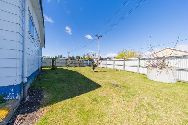 Photo of property in 32 Rata Road, Twizel, 7901