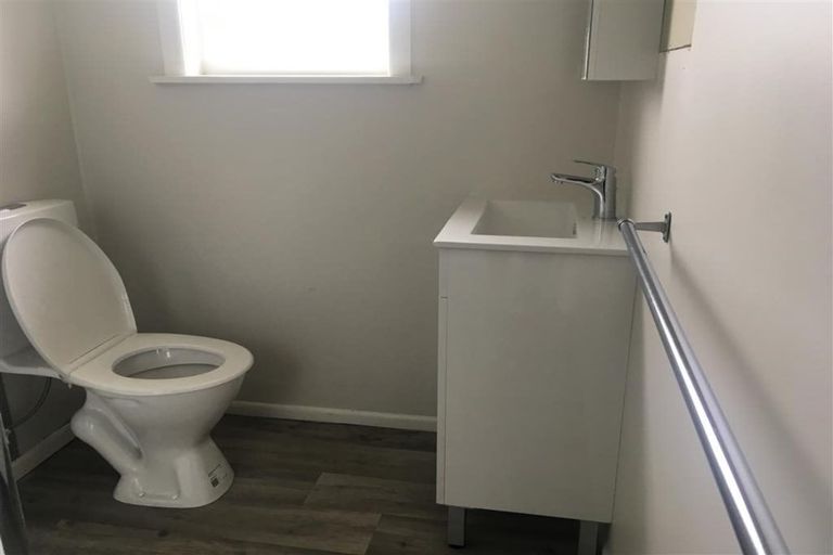 Photo of property in 1/42-44 Opaheke Road, Opaheke, Papakura, 2113