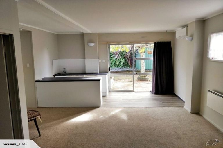 Photo of property in 75a Sturges Road, Henderson, Auckland, 0612