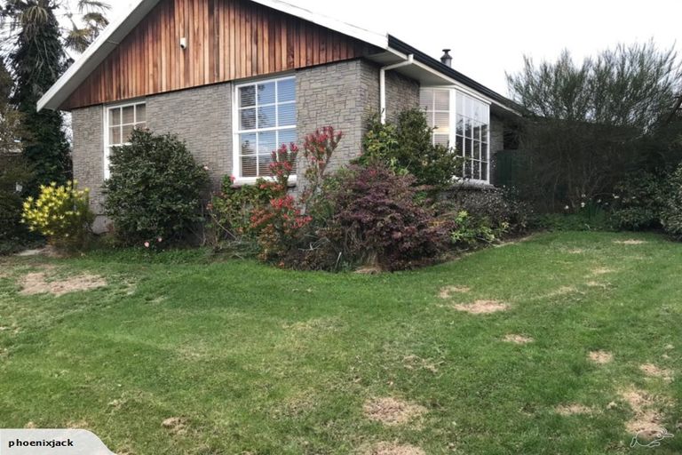 Photo of property in 65 Warren Crescent, Hillmorton, Christchurch, 8025