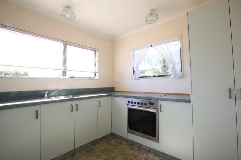 Photo of property in 246 Waikawa Road, Waikawa, Picton, 7220