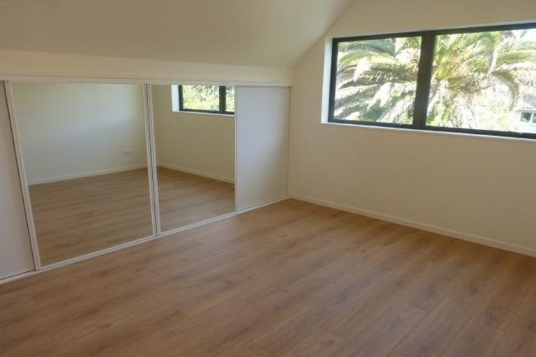 Photo of property in 16 Glendene Avenue, Glendene, Auckland, 0602