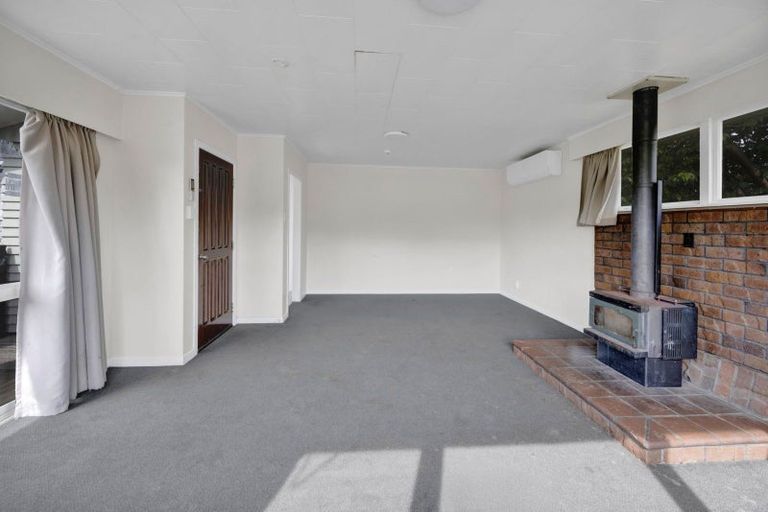 Photo of property in 19 Oranga Street, Marfell, New Plymouth, 4310
