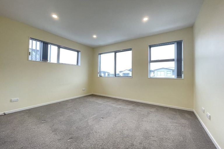 Photo of property in 32 Myland Drive, Hobsonville, Auckland, 0616
