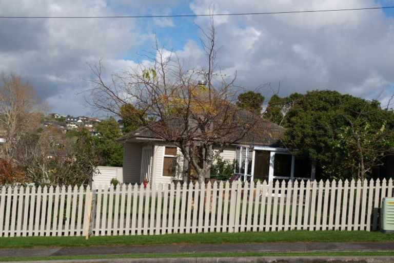 Photo of property in 59a Churchill Road, Cockle Bay, Auckland, 2014