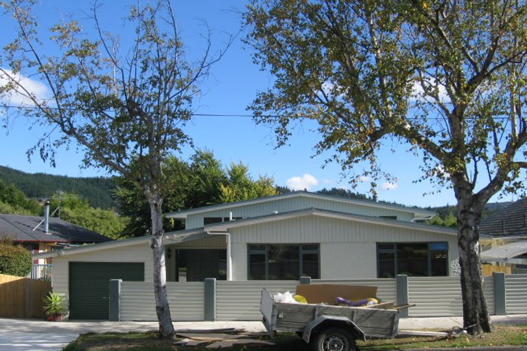 Photo of property in 12 Dowling Grove, Silverstream, Upper Hutt, 5019