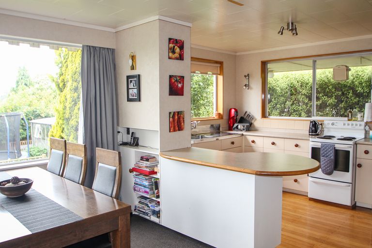 Photo of property in 39 Awamoa Road, Holmes Hill, Oamaru, 9401