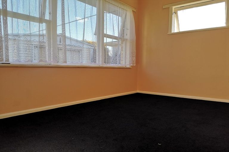 Photo of property in 24 Liston Crescent, Hillcrest, Hamilton, 3216