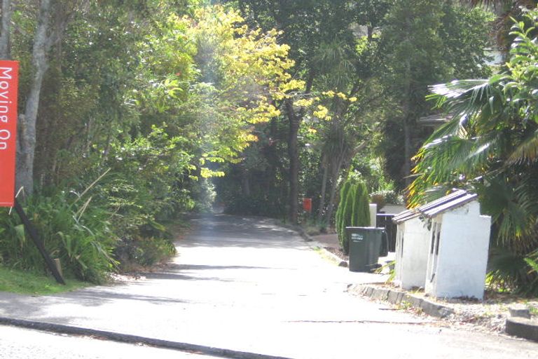 Photo of property in 2/26 Penning Road, Castor Bay, Auckland, 0620