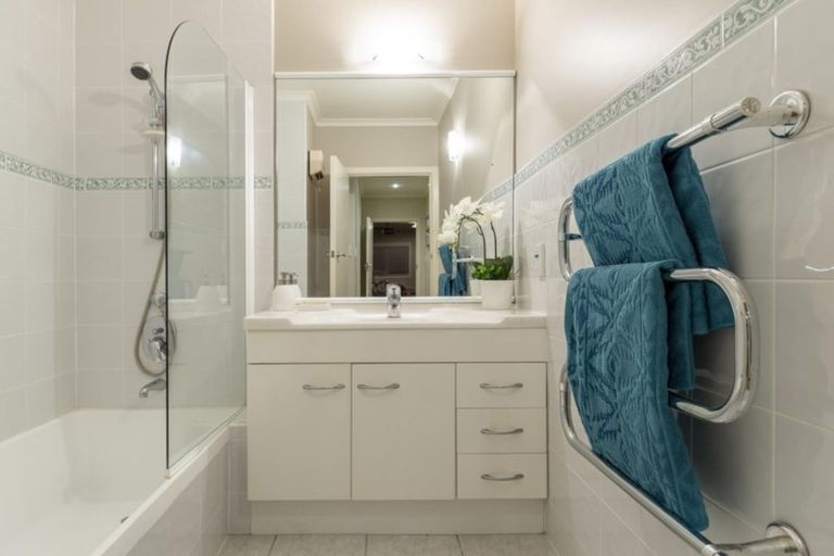 Photo of property in 17 Stratford Place, Otumoetai, Tauranga, 3110