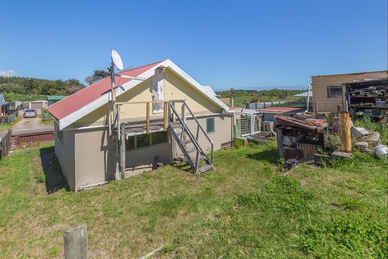 Photo of property in 3 Ewing Street, Hokio Beach, Levin, 5571