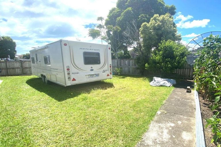 Photo of property in 2 Damson Place, Bucklands Beach, Auckland, 2012